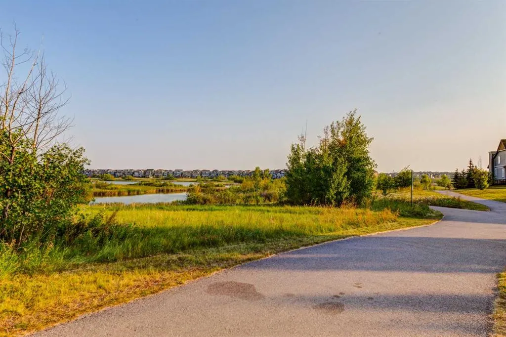 14 Marquis Heights SE