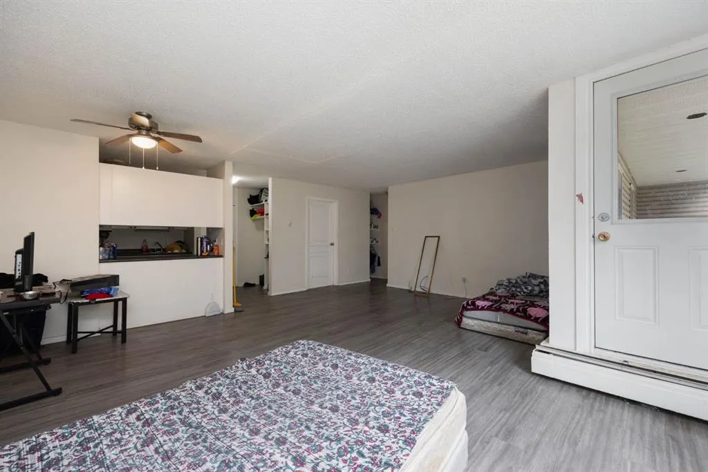 14921 Macdonald Drive, #211