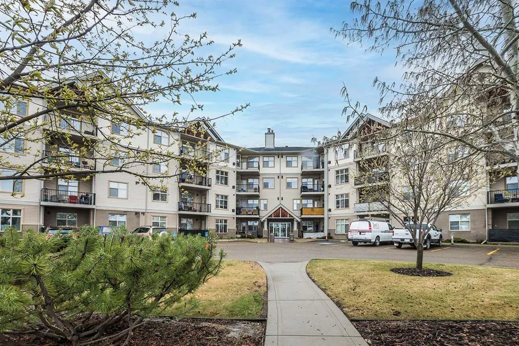 100 Lakeway Boulevard, #218
