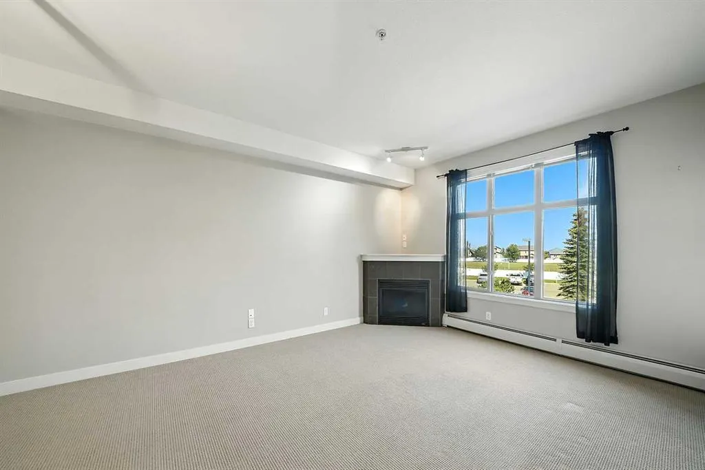 100 Lakeway Boulevard, #218