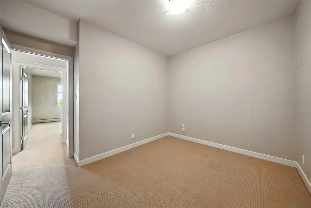100 Lakeway Boulevard, #218