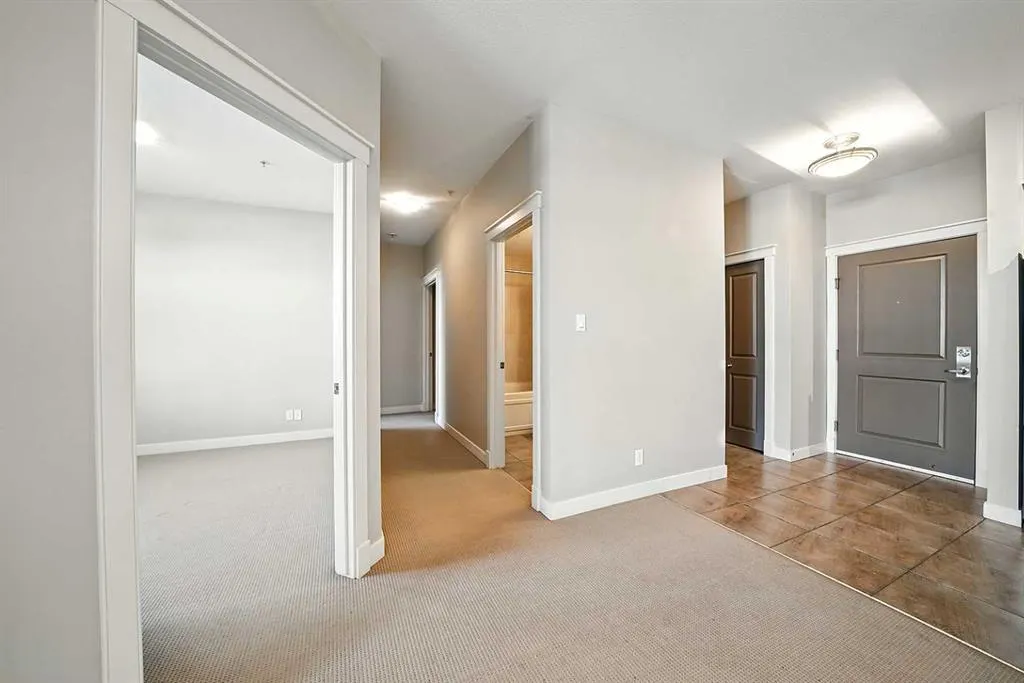 100 Lakeway Boulevard, #218