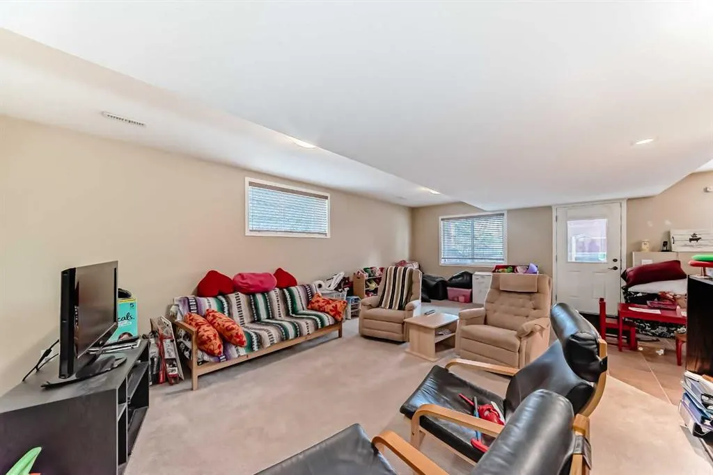 112 Lakeside Views