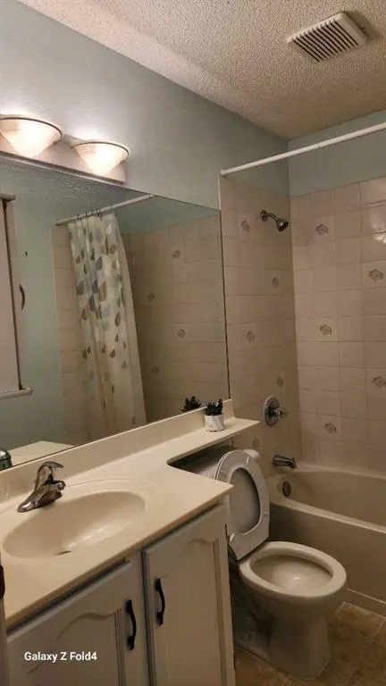 39 Hidden Creek Place, #304
