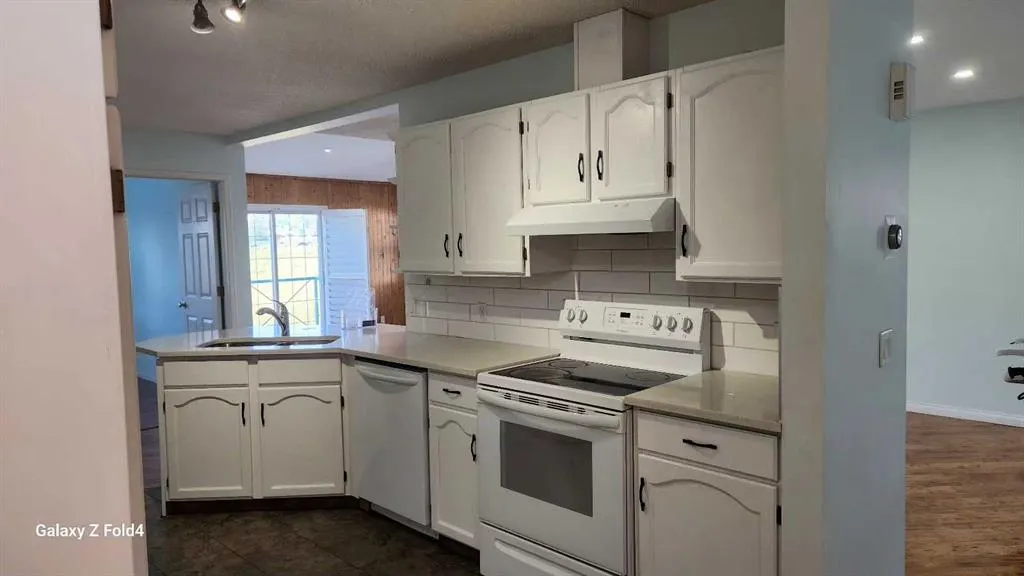 39 Hidden Creek Place, #304