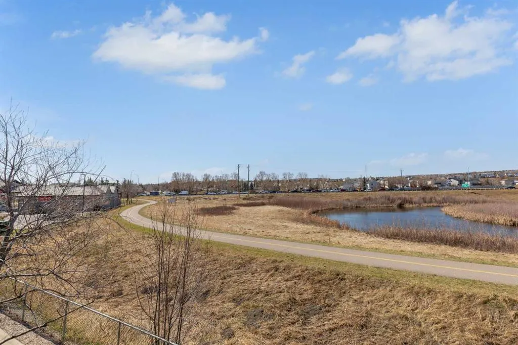 39 Hidden Creek Place, #304