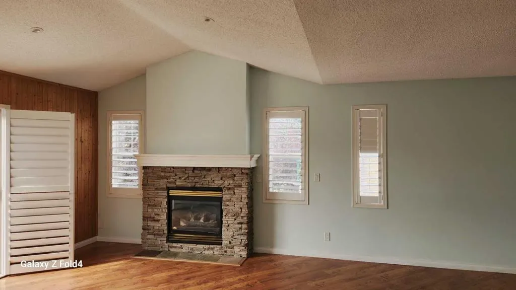 39 Hidden Creek Place, #304