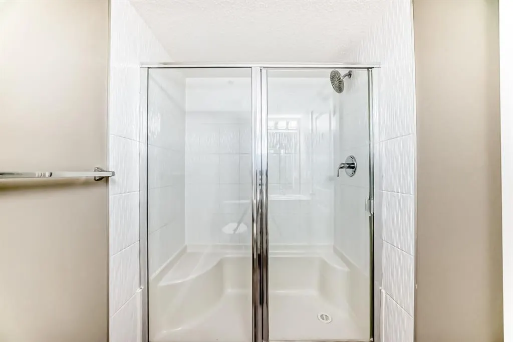 20 Kincora Glen Park NW, #606