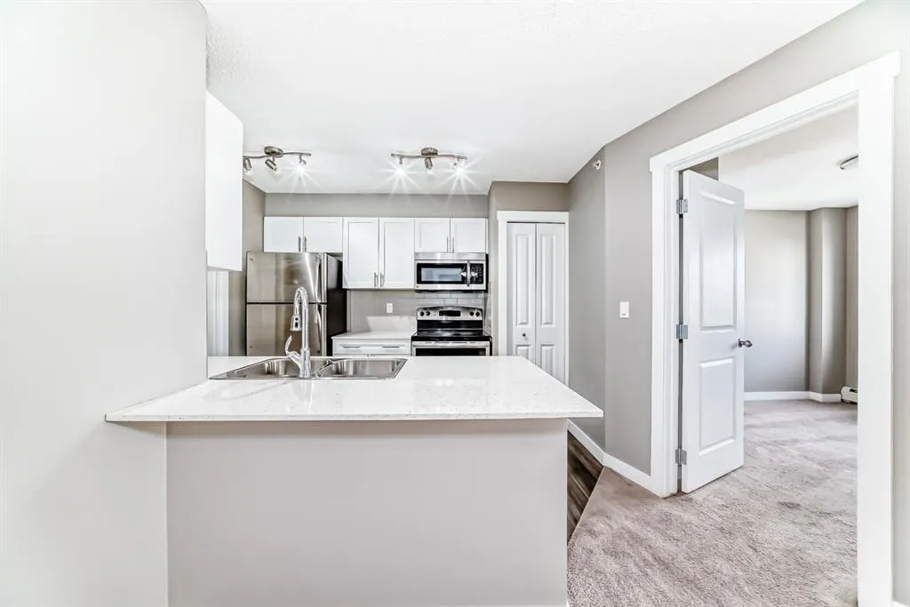 20 Kincora Glen Park NW, #606