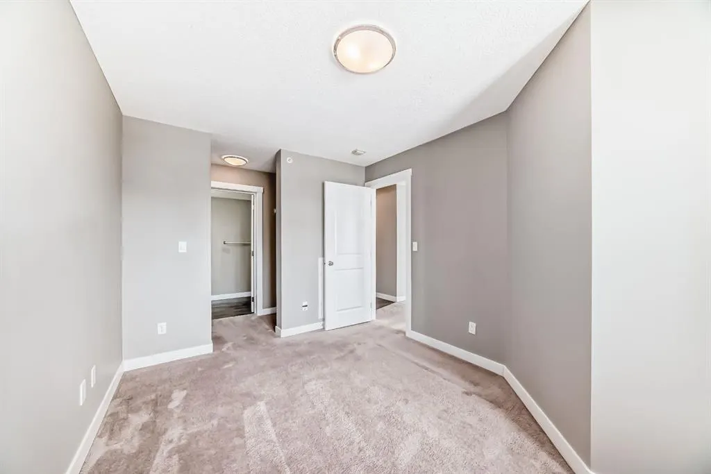 20 Kincora Glen Park NW, #606