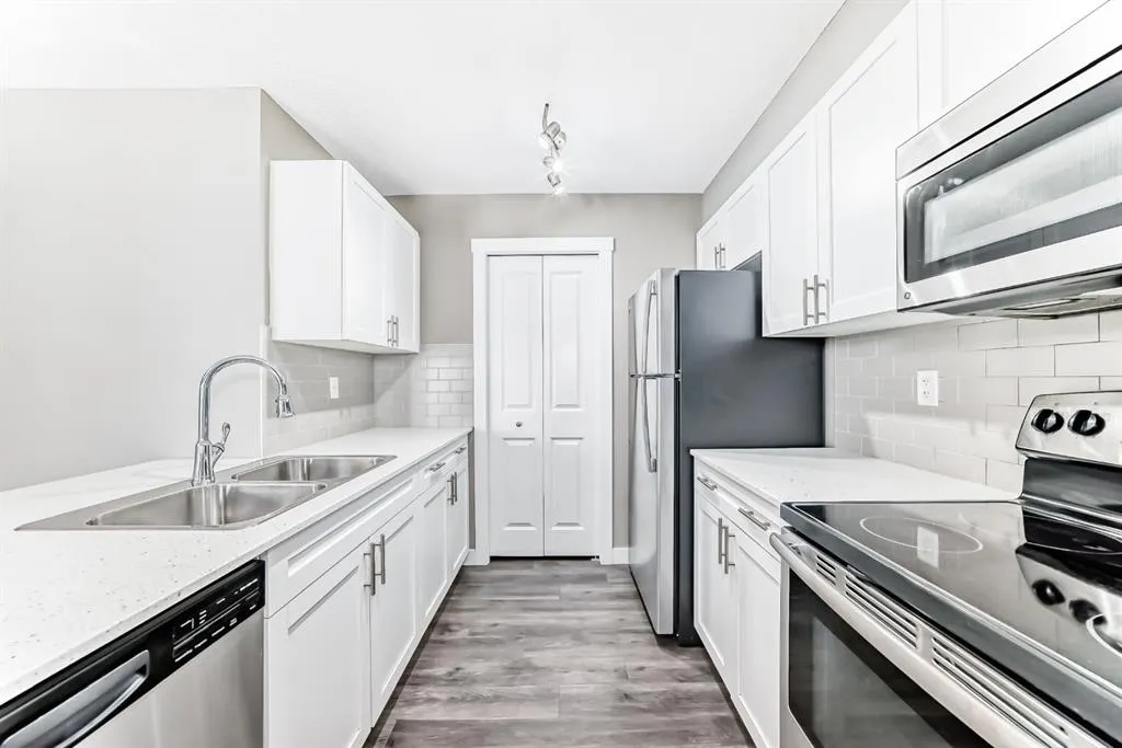 20 Kincora Glen Park NW, #606