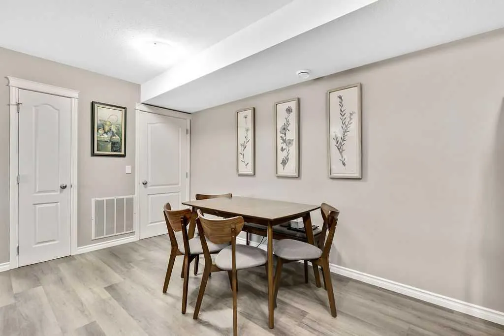 8 Bayside Place, #606