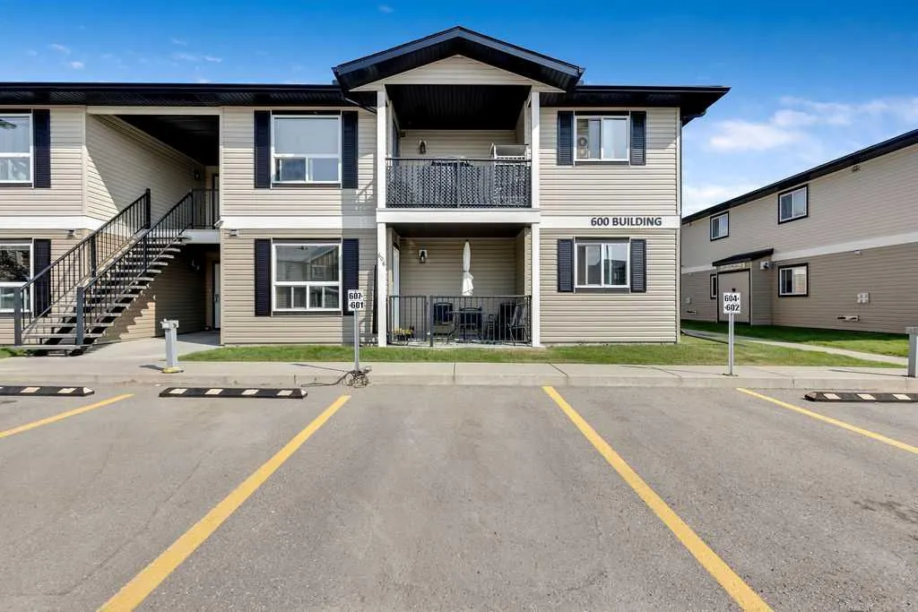 8 Bayside Place, #606