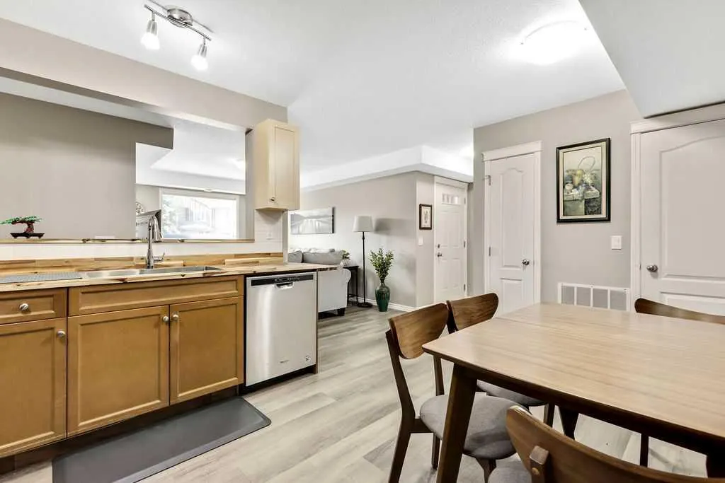 8 Bayside Place, #606