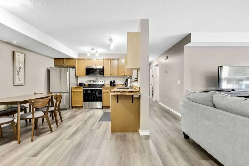 8 Bayside Place, #606