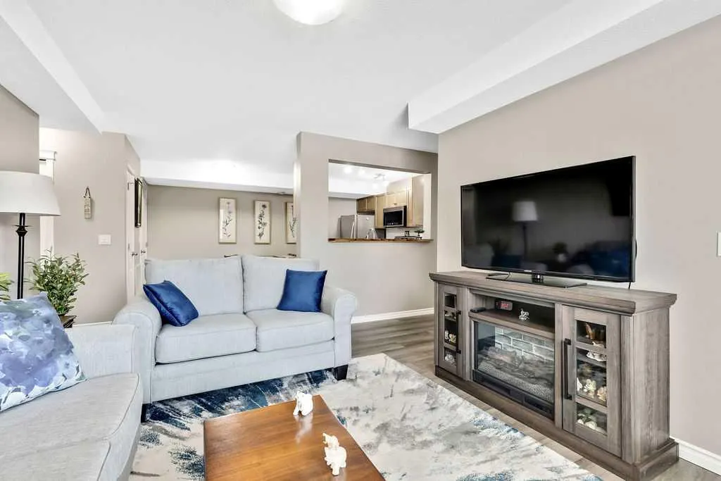 8 Bayside Place, #606