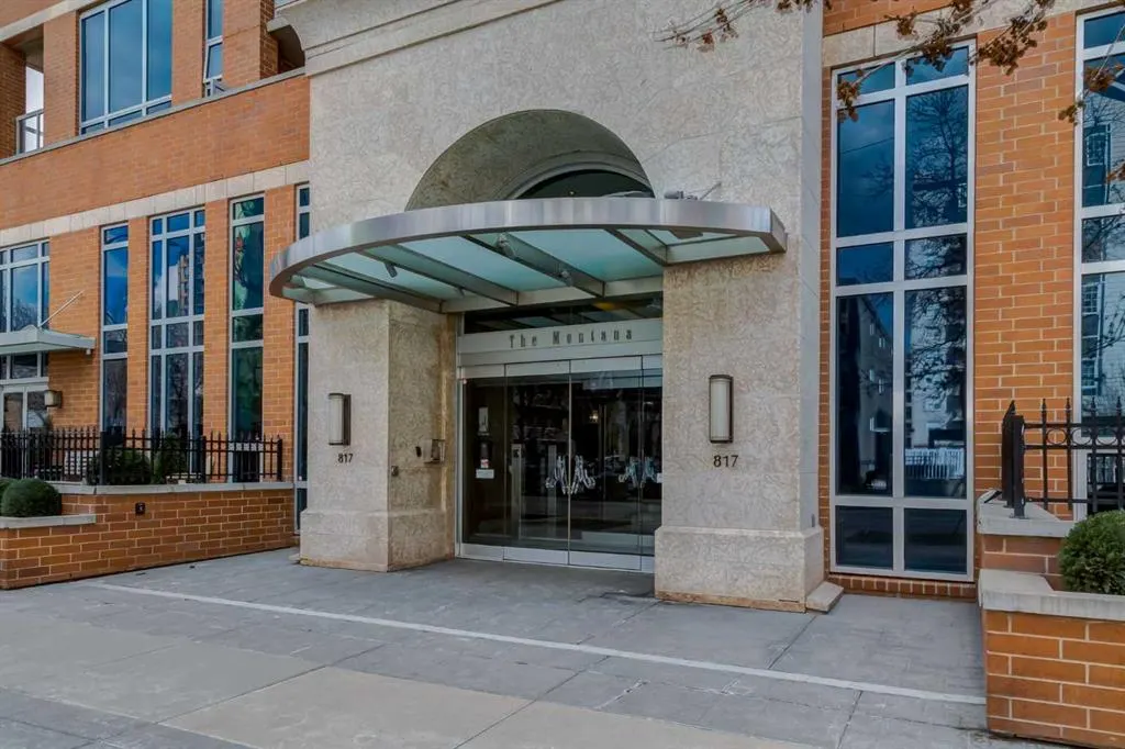 817 15 Avenue SW, #500