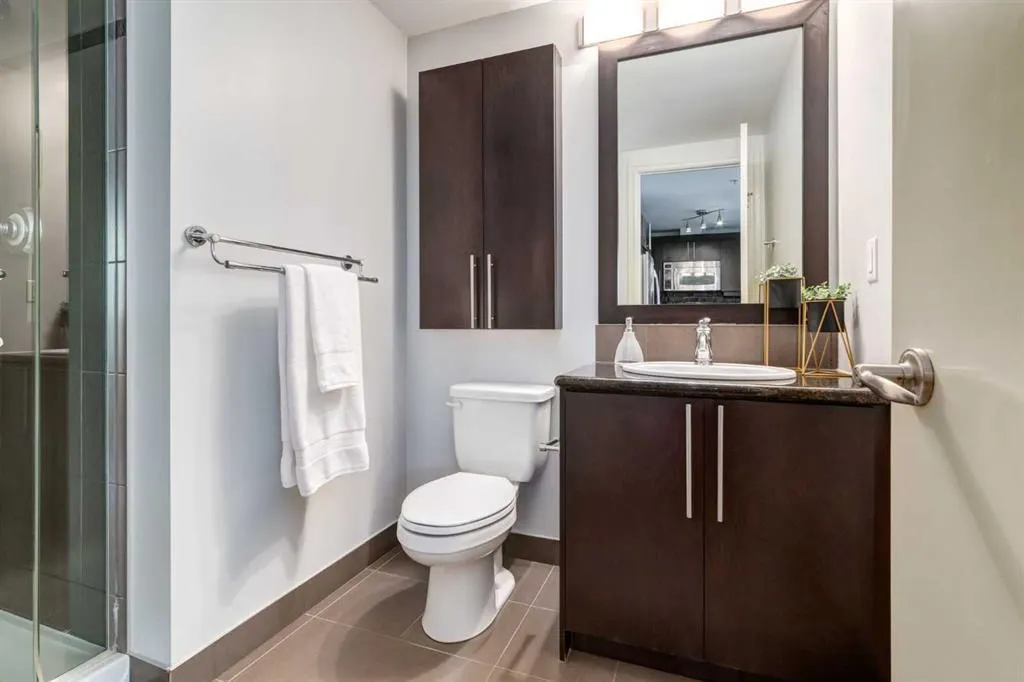 817 15 Avenue SW, #500