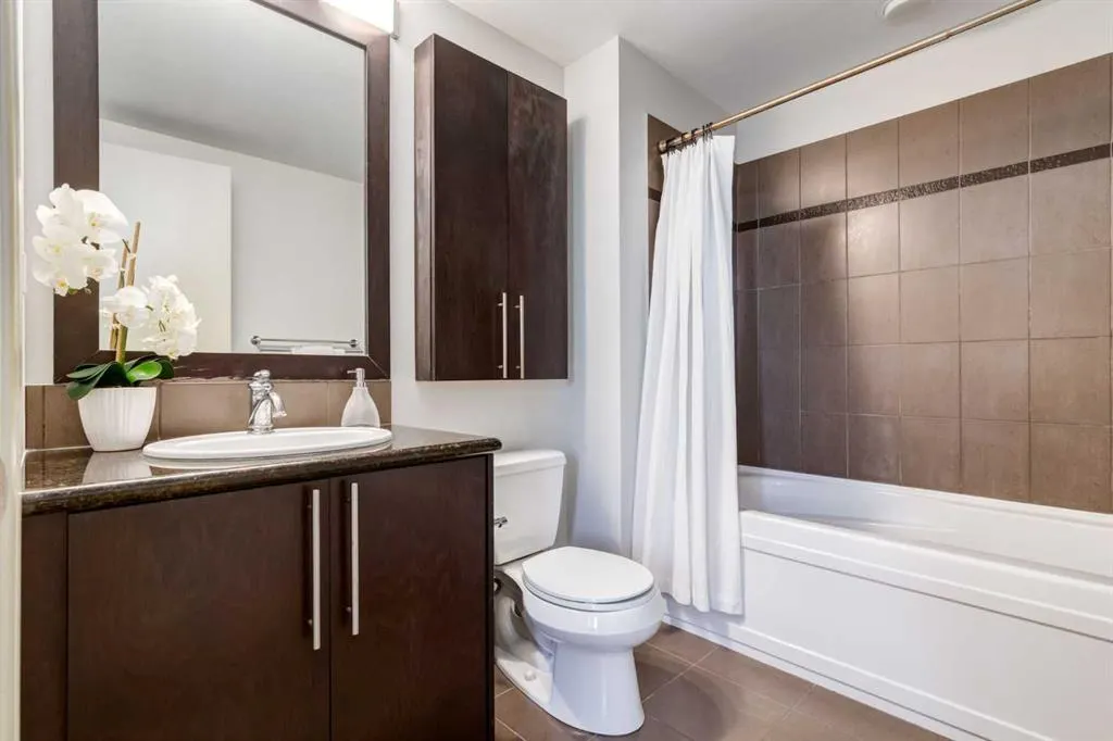 817 15 Avenue SW, #500