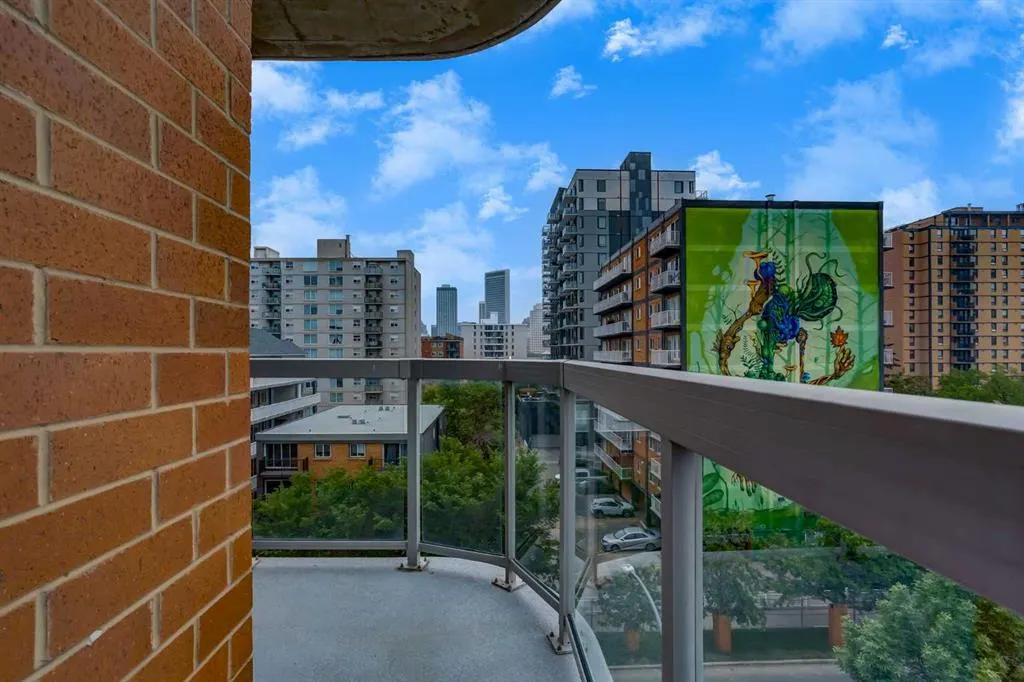 817 15 Avenue SW, #500