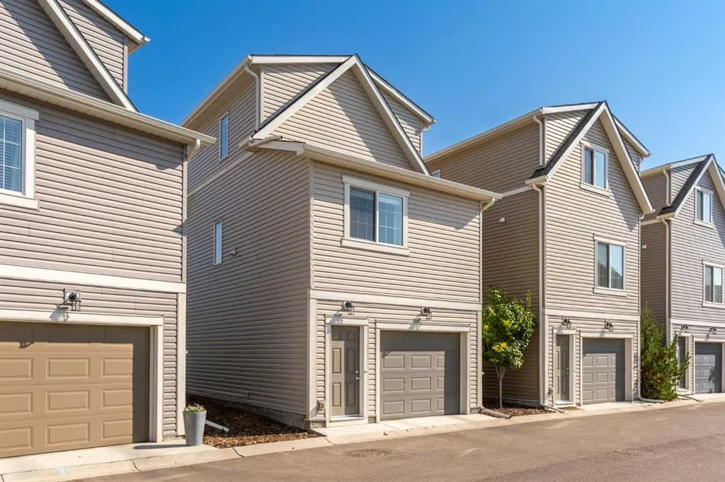 1407 3 Street SE, #23