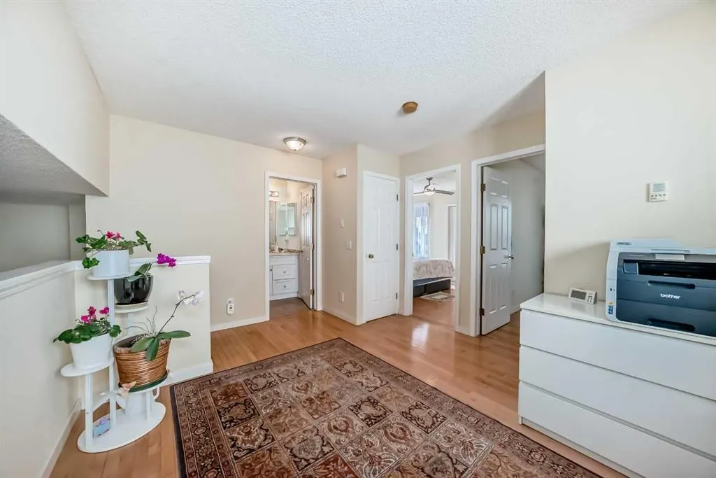 173 Arbour Grove Close NW