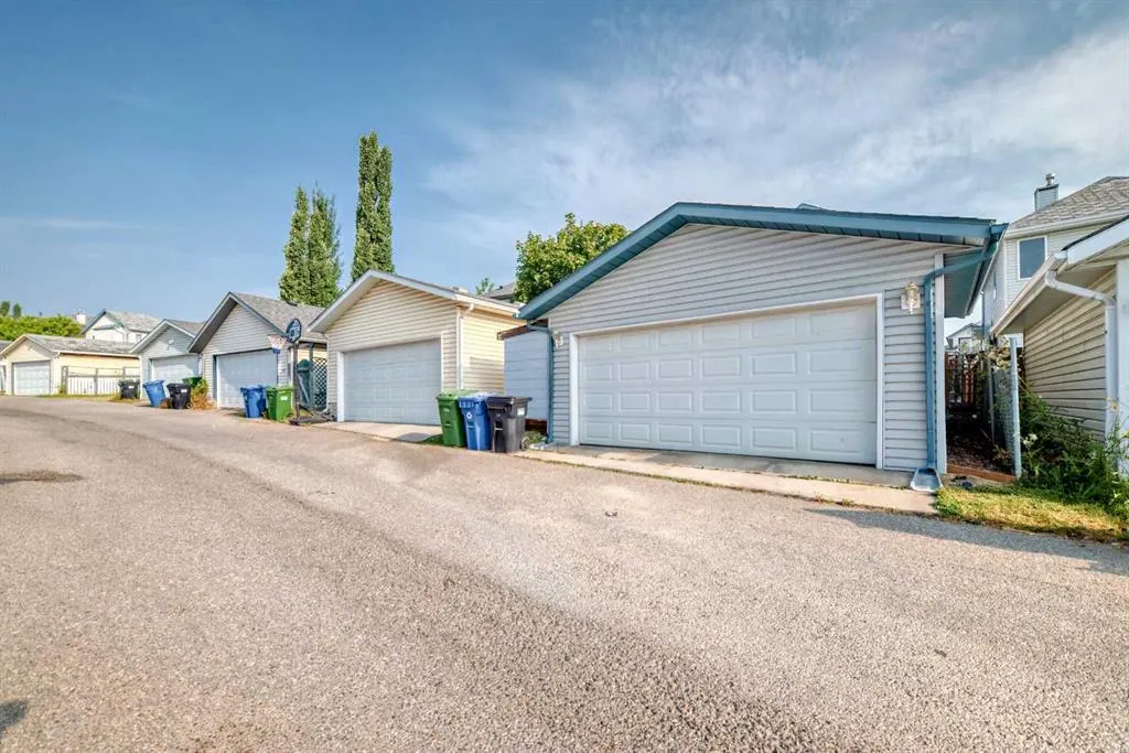 173 Arbour Grove Close NW