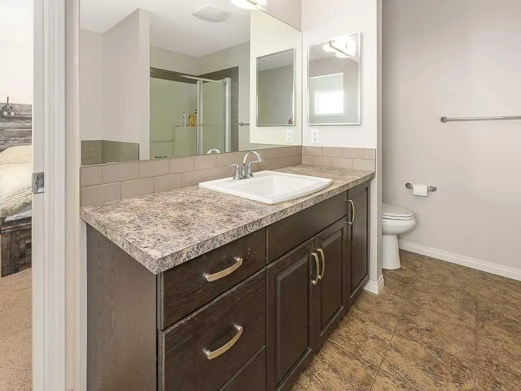 123 Mahogany Grove SE
