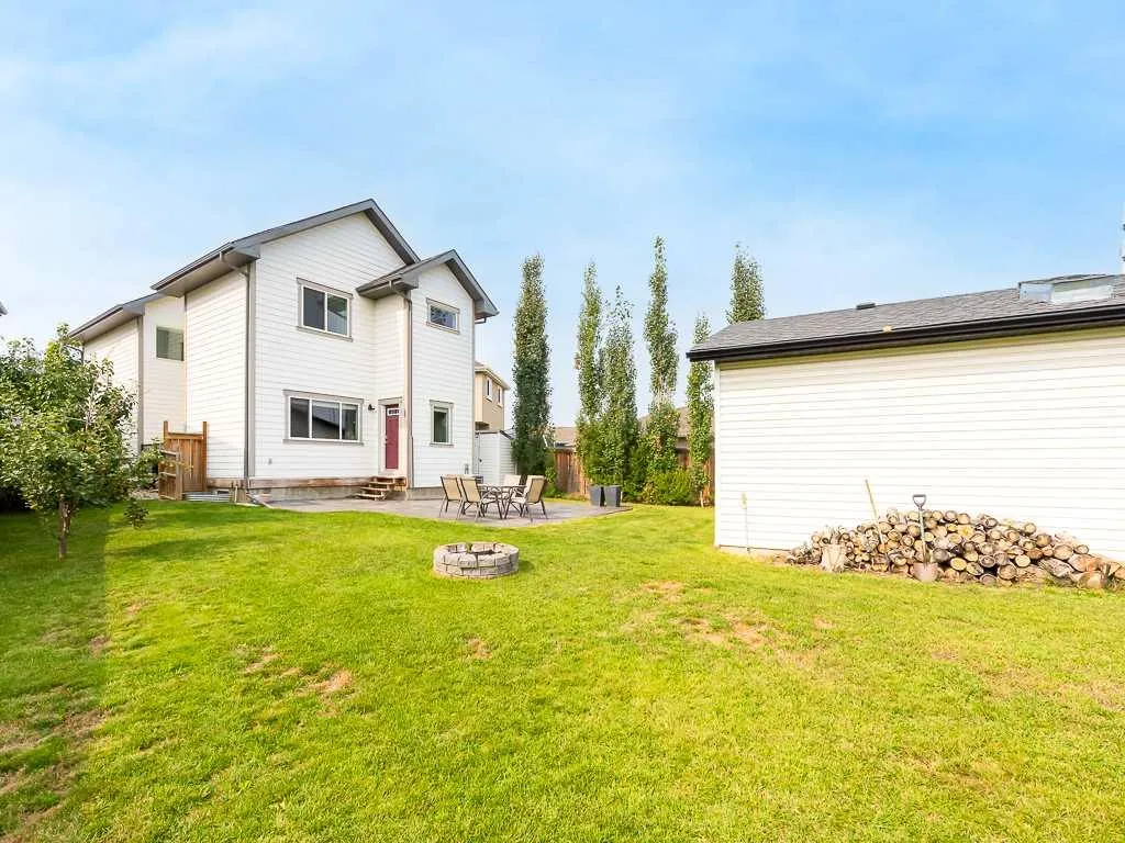 123 Mahogany Grove SE