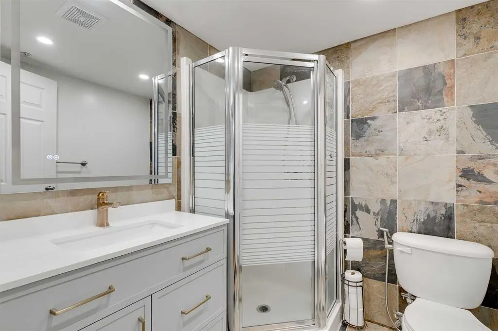 1110 17 Street SW, #101