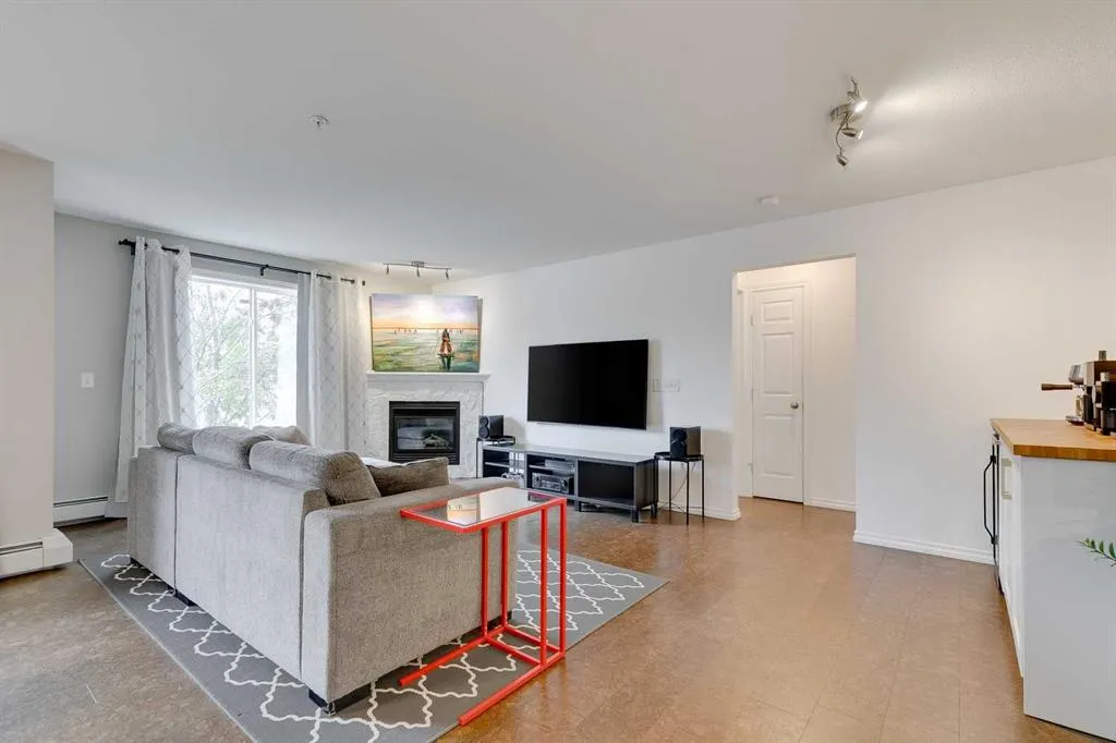 1110 17 Street SW, #101