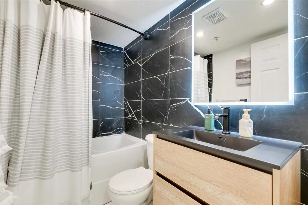 1110 17 Street SW, #101