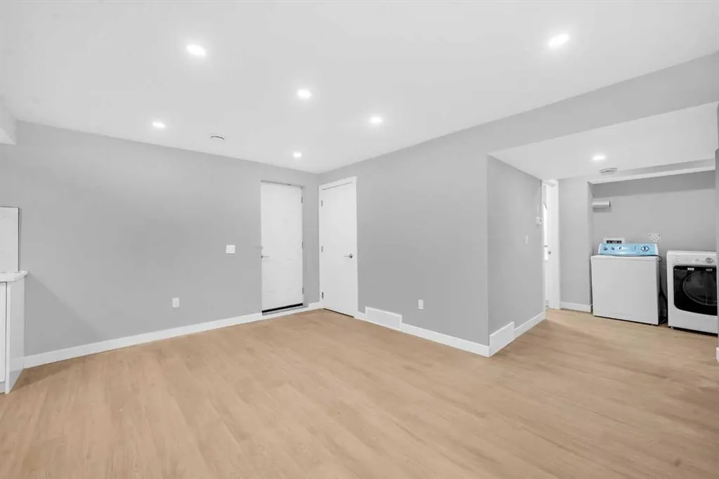 219 Falwood Way NE