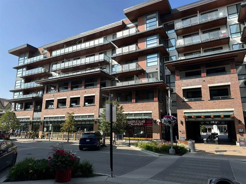 122 Mahogany Centre SE, #308