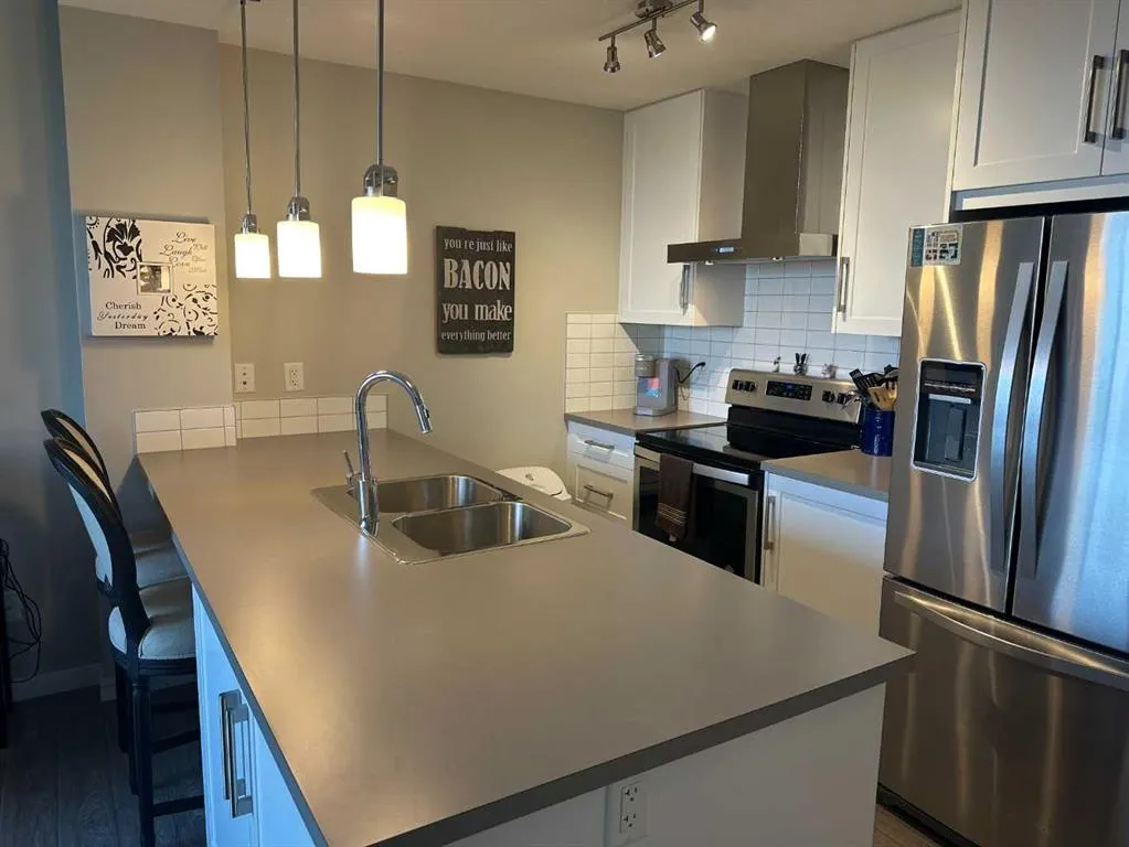 122 Mahogany Centre SE, #308
