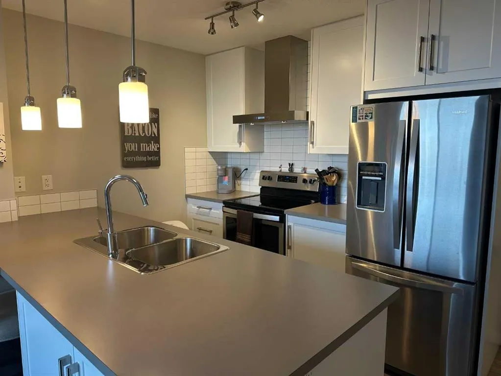 122 Mahogany Centre SE, #308