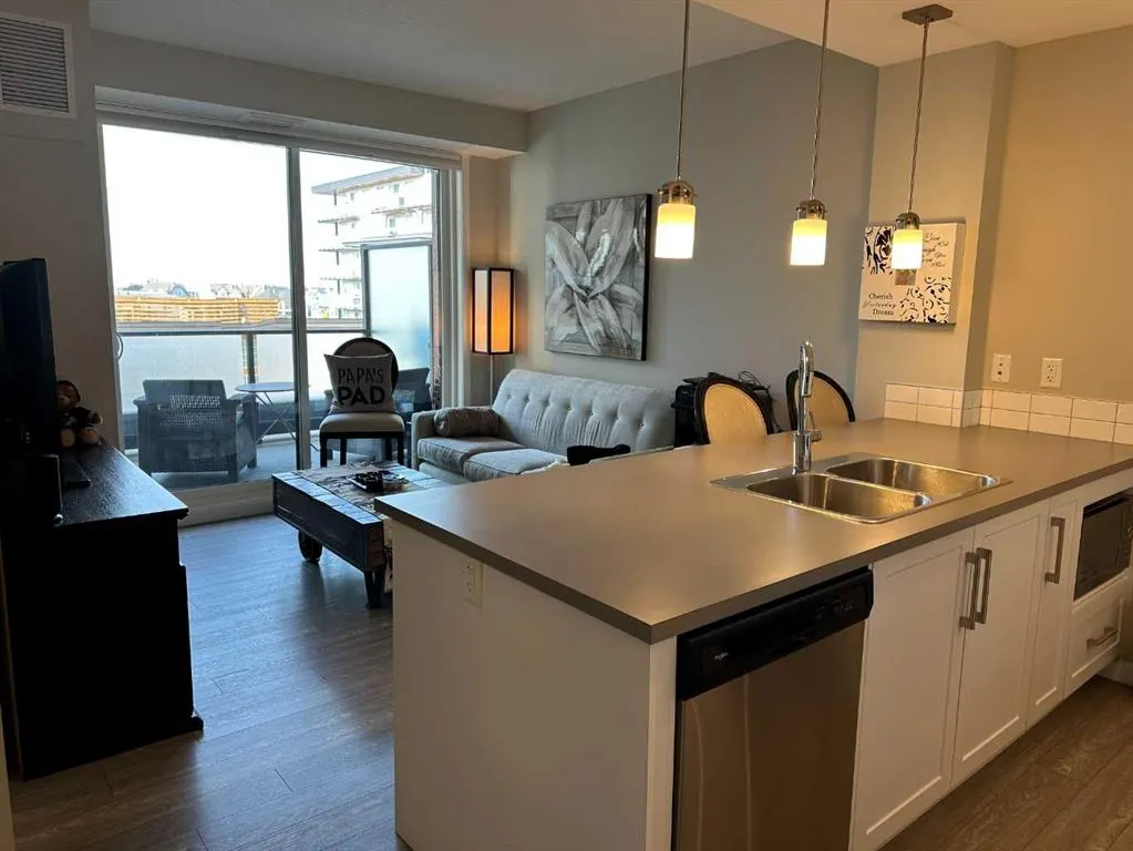 122 Mahogany Centre SE, #308
