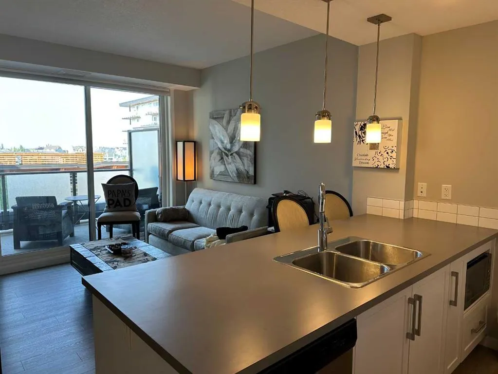 122 Mahogany Centre SE, #308