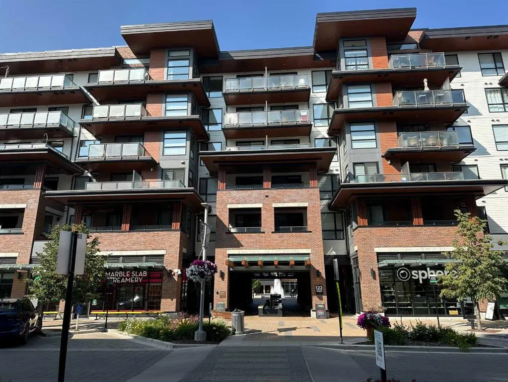 122 Mahogany Centre SE, #308