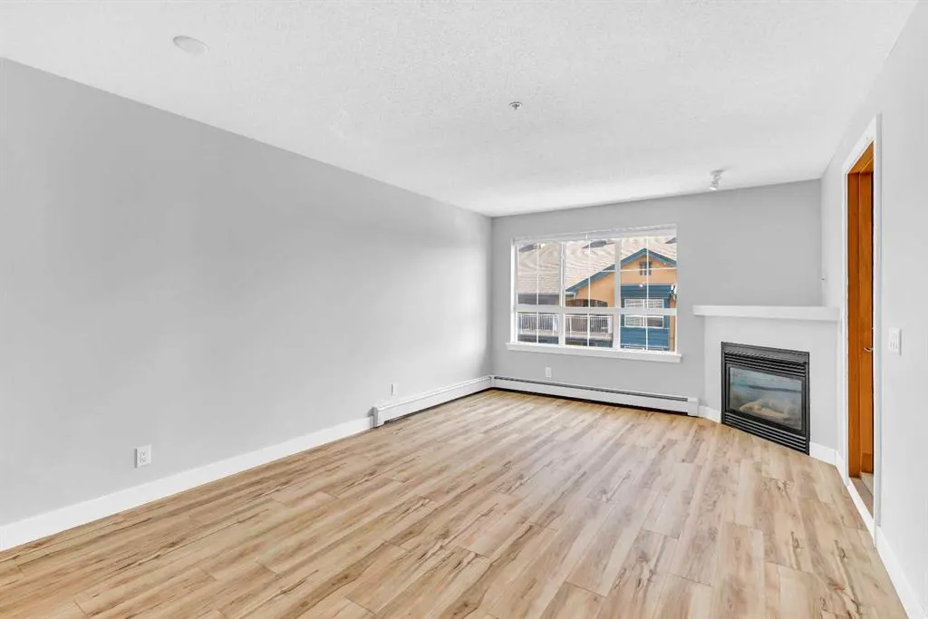 35 Richard Court SW, #356