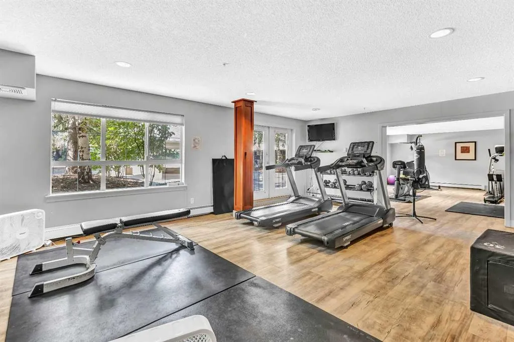 35 Richard Court SW, #356