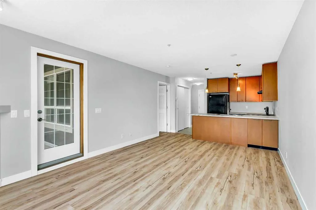 35 Richard Court SW, #356
