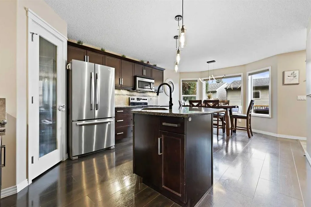 183 Cranford Crescent SE