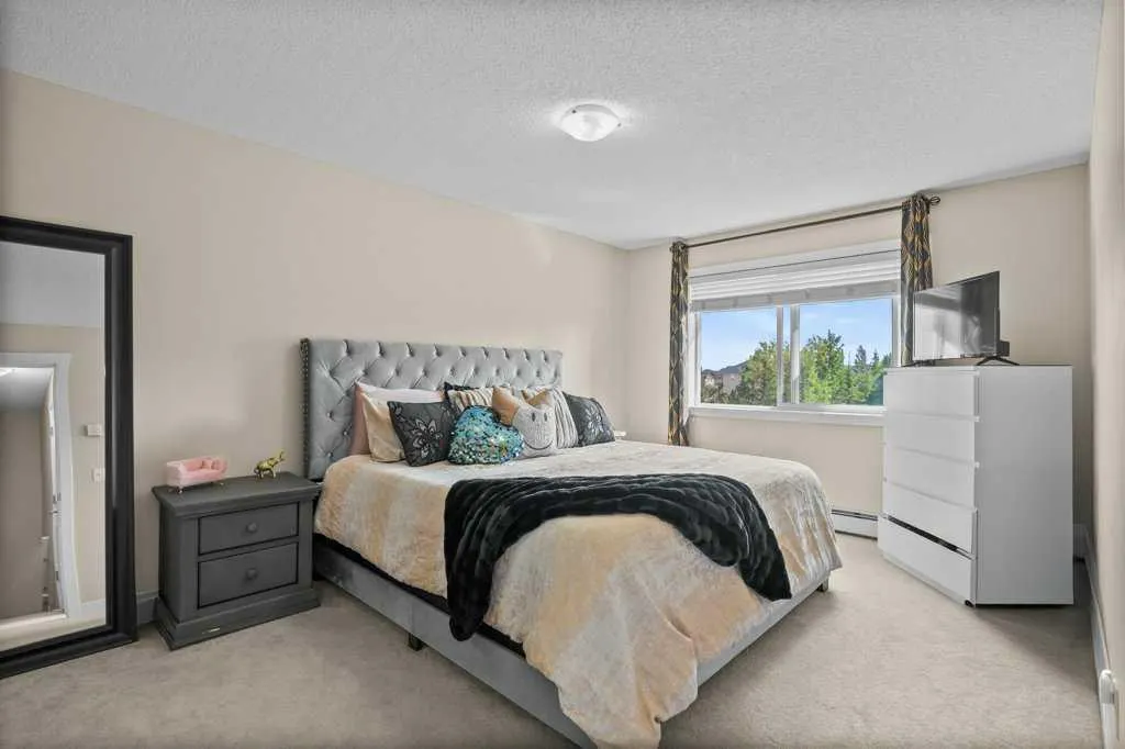 211 Aspen Stone Boulevard SW, #2206