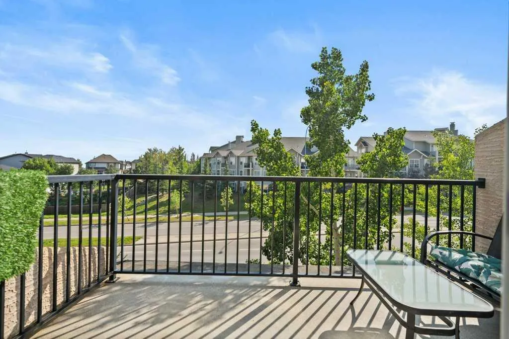211 Aspen Stone Boulevard SW, #2206