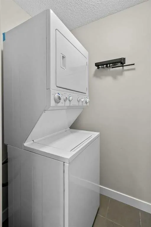 211 Aspen Stone Boulevard SW, #2206