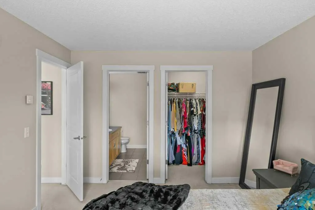 211 Aspen Stone Boulevard SW, #2206