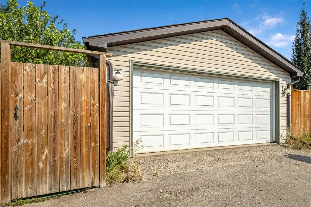 13 Walden Gardens SE