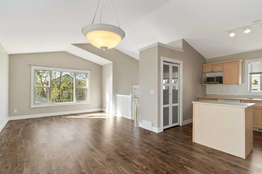 169 St. Laurent Way