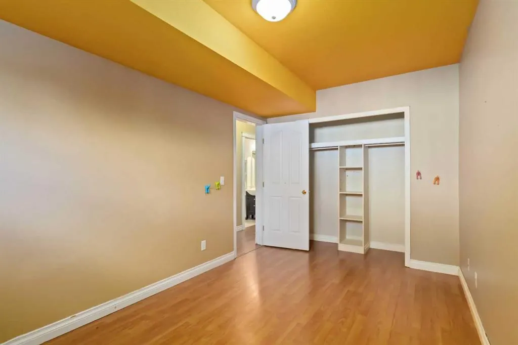 169 St. Laurent Way